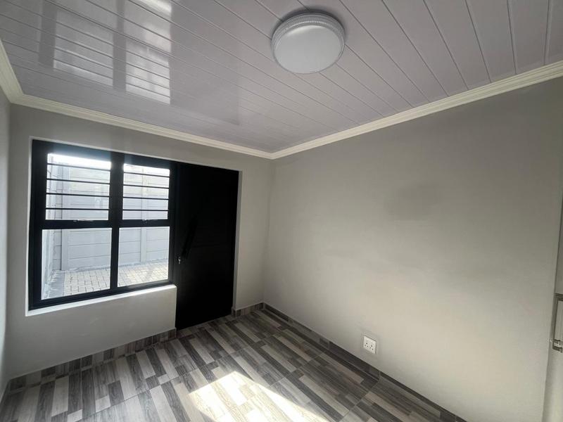 2 Bedroom Property for Sale in Kensington Western Cape